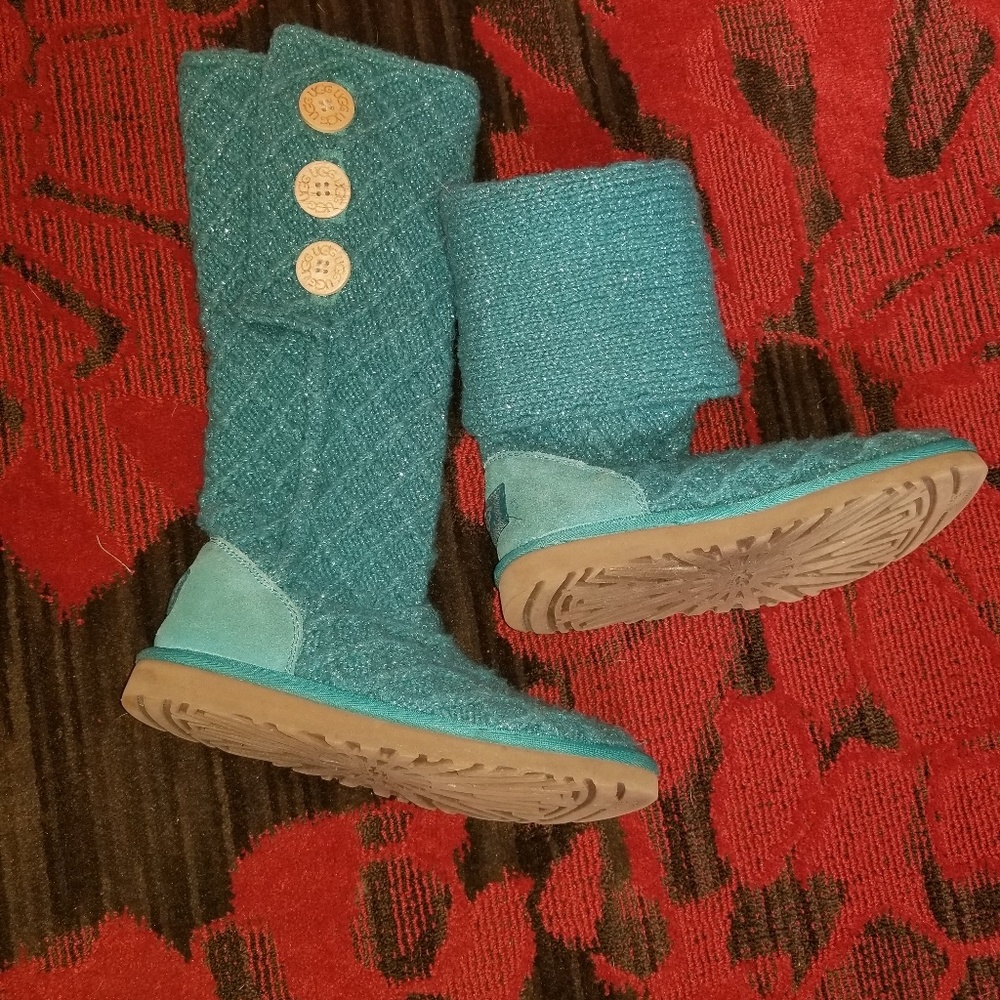 Ugg knit